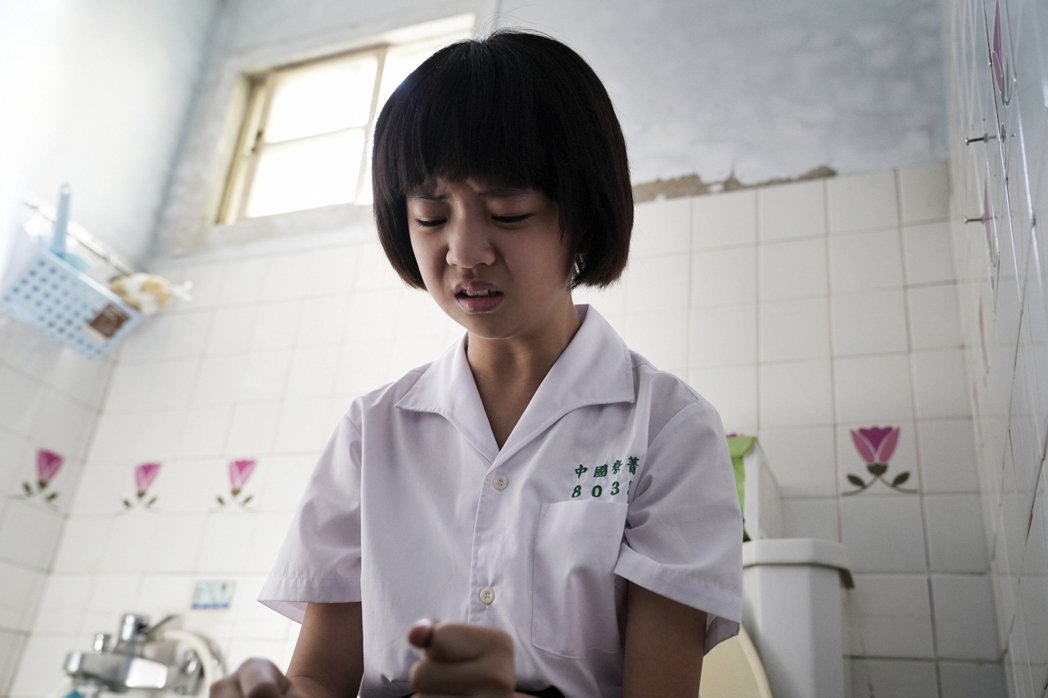 「俗女2」美女小嘉玲吴以涵戏外是学霸成绩进入「校红榜」