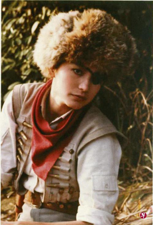 纯情玉女林青霞改当独眼龙女军官观众超爱!