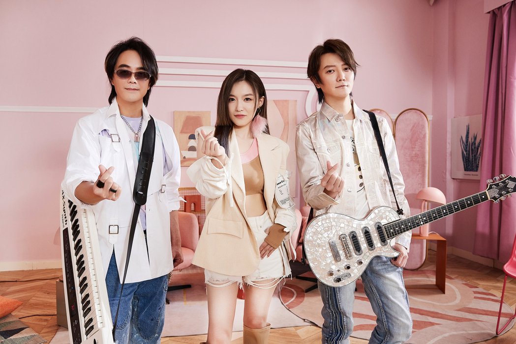 F.I.R.揪人气女团打造夏日恋曲陈建宁喻如闯女生宿舍