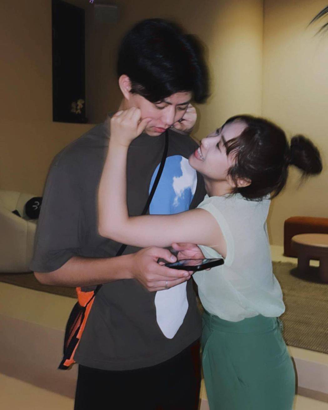 姐姐的朋友吴姗儒晒超音波画面宣布怀孕宪哥「要当阿公了」这样说