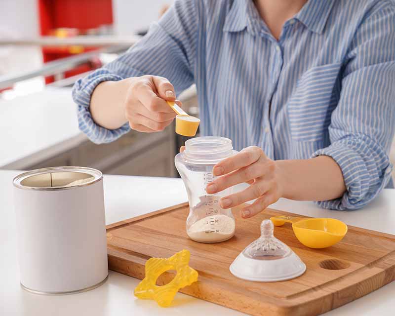 无法持续以母乳哺育时，配方奶粉顺利接棒这样做