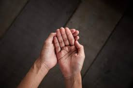 7岁亚斯伯格男童看回收阿嬷没吃，主动送生日餐！