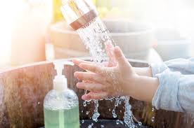 爸妈注意3大症状差异！儿医：常第一天仅发烧喉痛，隔天才有症状…