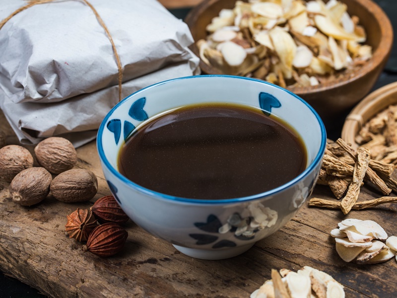 产后生化汤怎么喝？正确服用方式与注意事项一把罩