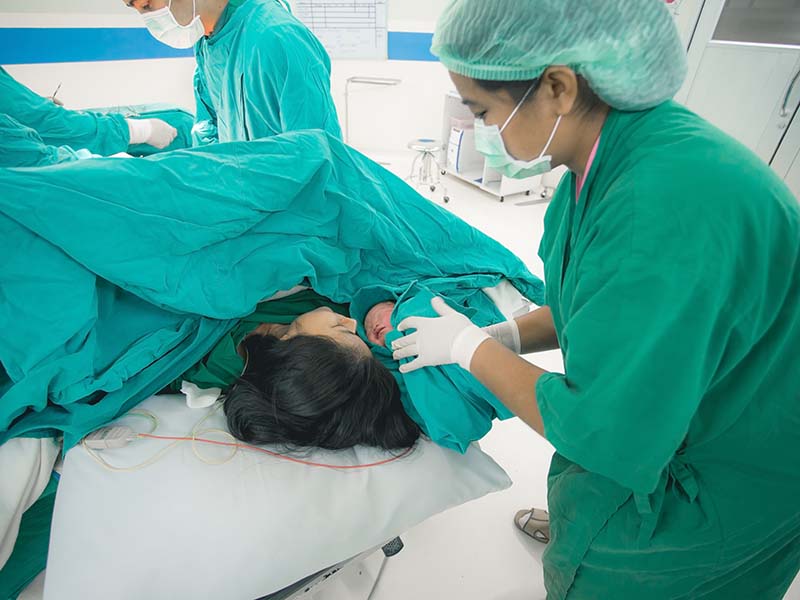 全麻后什么都不知道，把孩子生出来不是很好？名医分析剖腹产采半身麻醉的