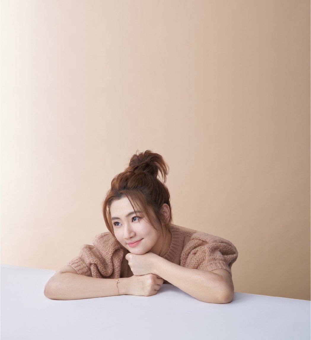 Selina副业夯卖成电商食品女帝爸妈红包获置入式加码