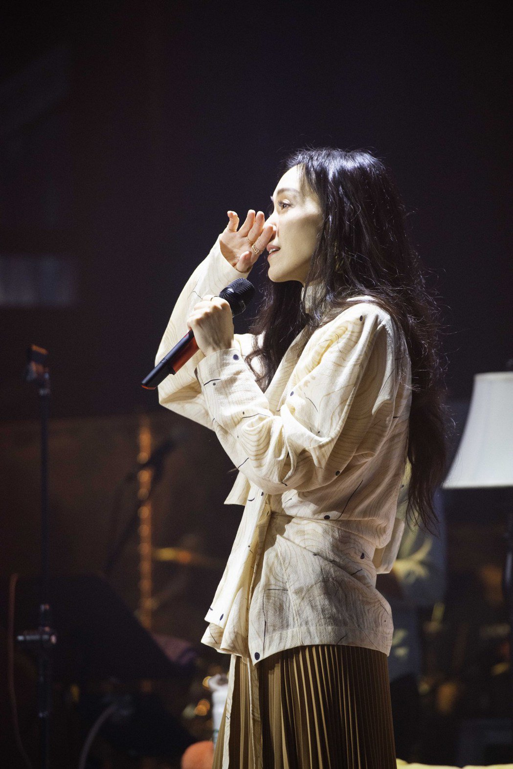 范玮琪复出收噩耗百岁奶奶过世