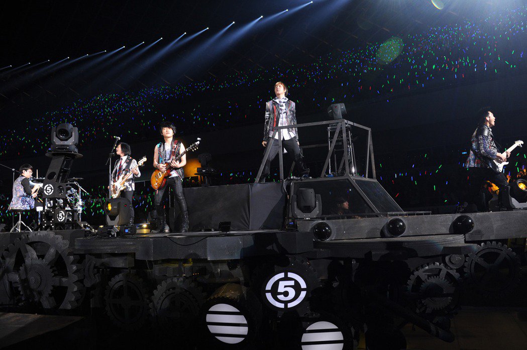 五月天厮杀蔡依林！跨年连飙8天时间场次全曝光