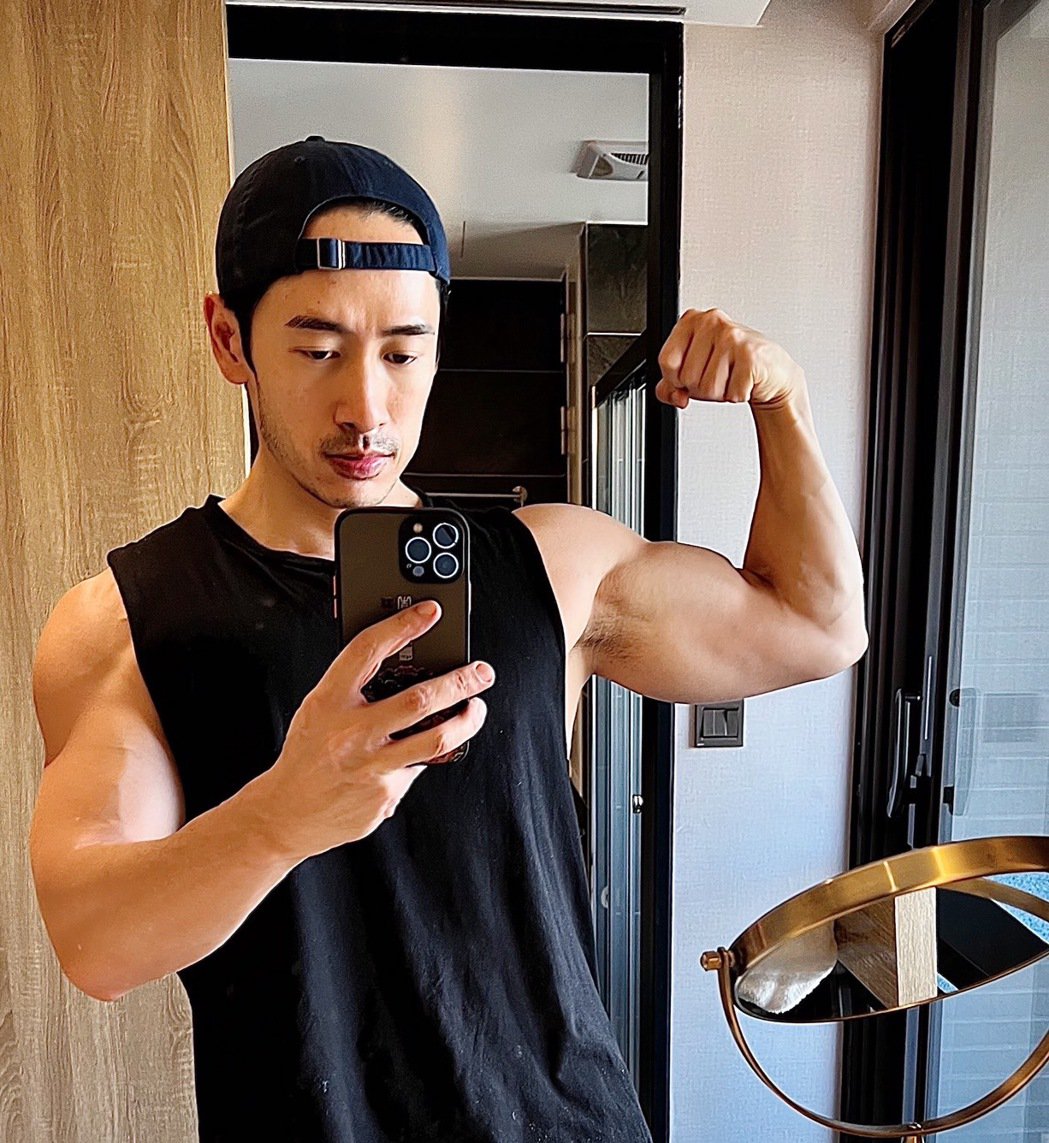 路斯明曝防疫隔离现况自嘲像「宠物」餐餐等门铃声