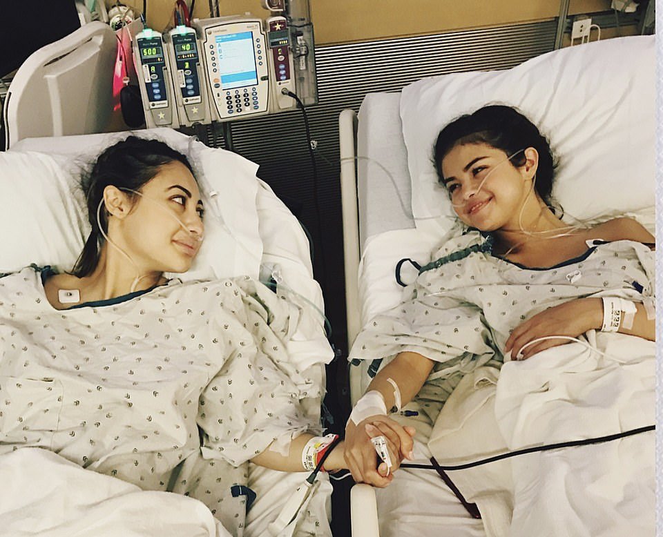 「圈内好友仅泰勒丝」席琳娜忘记好姐妹捐肾大恩被围剿