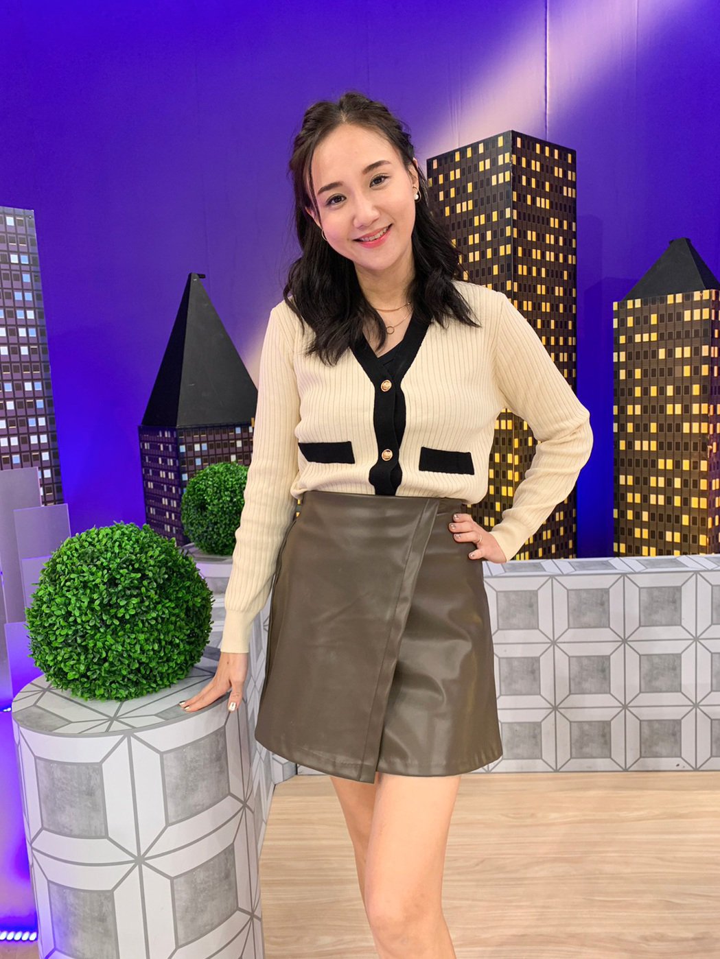 张勋杰霸气「可以帮她养孩子」何妤玟娇羞反应露馅了