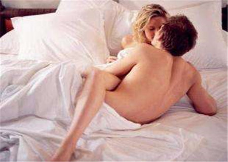 【啪啪啪时插得更深有什么技巧】怎么让男人插得更舒服