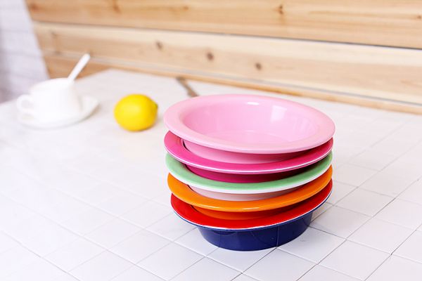 你家宝贝在用这样的碗？教你如何挑！