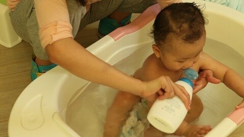 宝宝洗澡注意事项