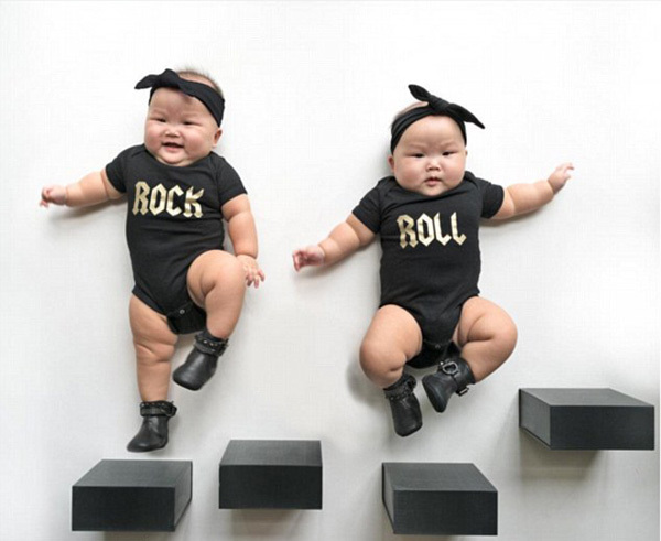 近日，新加坡一对八个月大的双胞胎姐妹的萌照在Ins上走红，她们所穿的系列服装都由其母亲精心搭配，甚至包括《星球大战》中的角色和美人鱼，萌翻网友。