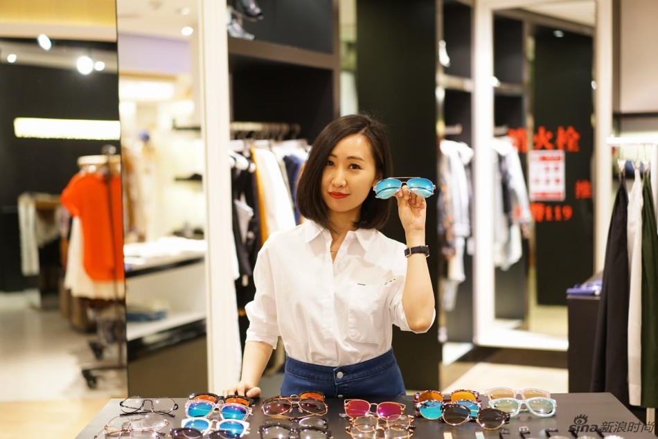 黎贝卡的异想世界——一件白衬衣的三种搭配