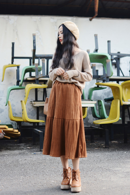 一部《太阳的后裔》火遍全宇宙，撩妹高手宋仲基也戴红了贝雷帽，跟紧了仲基欧巴的步伐，快快配备一顶美到没朋友的贝雷帽吧！