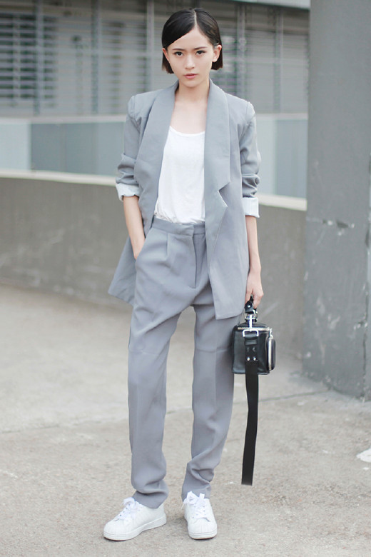 型人示范 妹子的西装就该这样穿