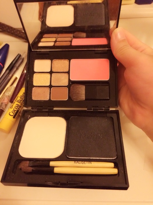 简单步骤画个娃娃装