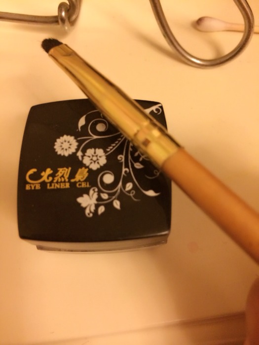 简单步骤画个娃娃装