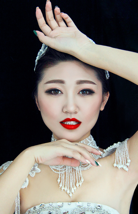 最美新娘就是我 女王新娘妆