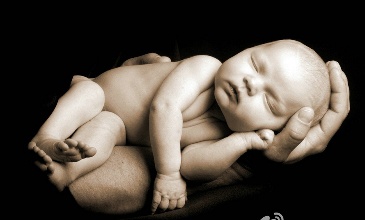 三胞胎女儿全患脑瘫,宝宝脑瘫有何早期症状？