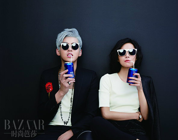 《有一个地方只有我们知道》上映在即，焦点不断。曝光的画面唯美，演员的配搭也很有趣。打中国有偶像那年起，徐静蕾就从没怎么做过配角，无论是在别人的戏里，还是她自己的戏里。但这一回，更抢风头的是一个叫吴亦凡的男孩子，是否知晓他的名字，是考验一个人是不是落后于时代的标志——去听听女孩子们的尖叫吧！这一次，徐静蕾和吴亦凡，讲了一些只有他们知道的故事：女神要自由，男神爱挑战。