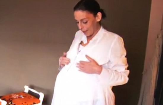 ﻿提高受孕机率 熟女女生育风险大