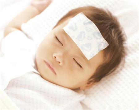 婴儿退热贴多久换一次5 婴儿退热贴多久换一次 退热贴多长时间换一次