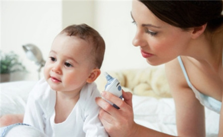 蚕豆病宝宝发烧怎么办 怎么给孩子退烧 蚕豆病宝宝发烧怎么办 怎么给孩子退烧