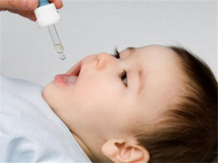 蚕豆病宝宝发烧怎么办 怎么给孩子退烧 蚕豆病宝宝发烧怎么办 怎么给孩子退烧