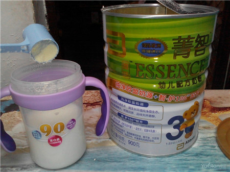 雅培奶粉一勺冲多少水？