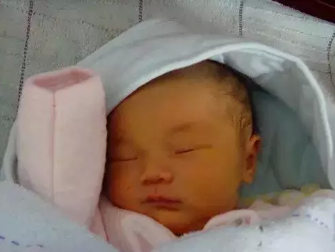 新生儿黄疸值对照表3 新生儿黄疸值对照表,新生儿黄疸值高怎么办?