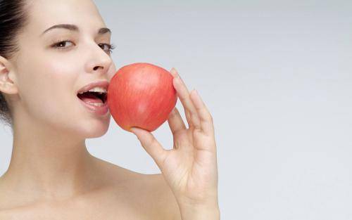 如何快速清除脸部的色斑