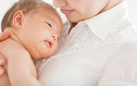 怎样缓解婴儿鼻塞 宝妈赶紧get起来!