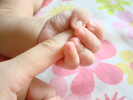 【宝宝积食推拿】宝宝积食怎么推拿_宝宝积食发烧怎么推拿