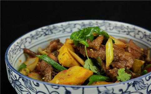 怎样排骨炖土豆好吃 试试这四种做法