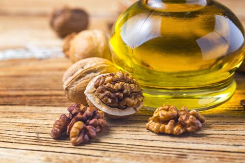 宝宝辅食吃什么油好