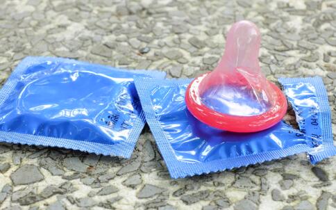 儿子宿舍现安全套 青春期孩子该怎么引导