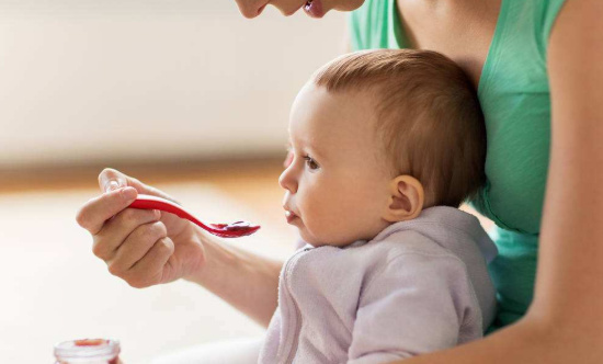 新生儿宝宝身上长湿疹怎么办？我家宝宝的湿疹是这样治好的！