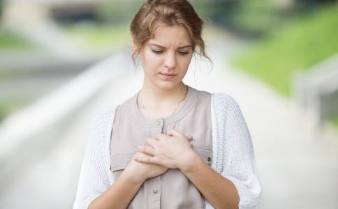 女性如何预防乳房下垂 日常保养很重要