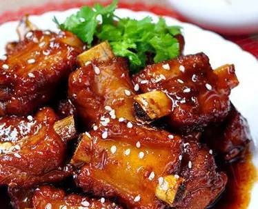 糖醋排骨的正宗做法，美味排骨让您过足瘾！