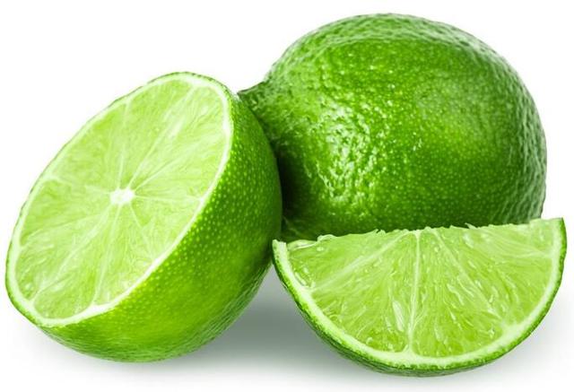 喝柠檬水有什么好处 柠檬水的功效与作用