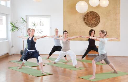 徒手深蹲有什么好处 怎么做徒手深蹲