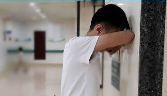 自慰的危害：适当有益过度伤身