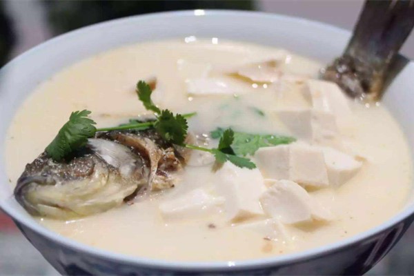 产妇鲫鱼汤的做法禁忌 最下奶的鲫鱼汤做法