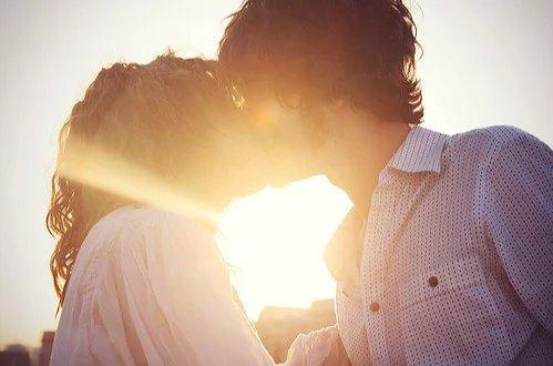 接吻技巧大揭秘 如何接吻？让男人吻上瘾