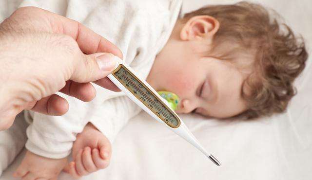 小孩发烧怎么退烧最快 7个小窍门助你一臂之力