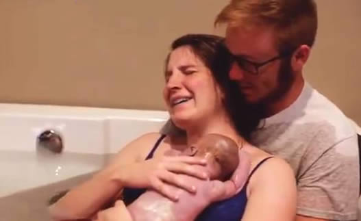 水下分娩是一种什么体验：所有孕妇都能水下分娩吗