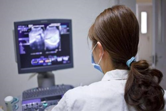 怀孕40天b超看不到孕囊正常吗